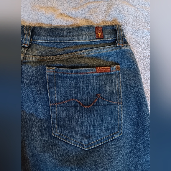7 For All Mankind Bootcut Jeans. Size 31. - Picture 8 of 11